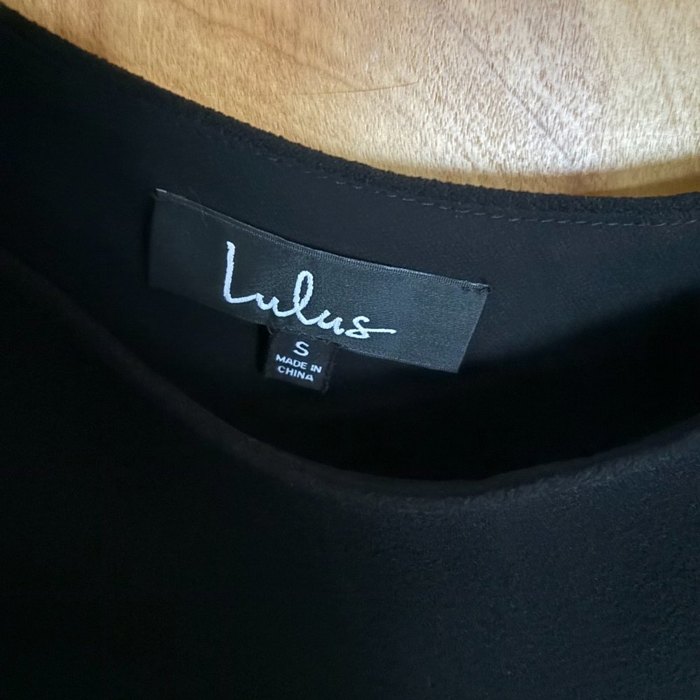 LuLu's 'ONTO SOMETHING BLACK ONE-SHOULDER TOP' - Picture 4 of 5